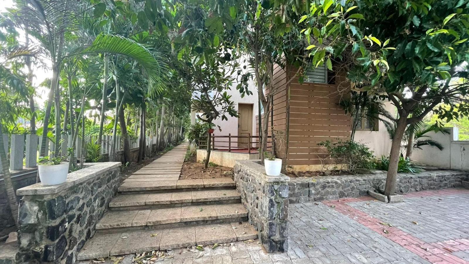 Barefootbay - Villa With Private Beach Access Ченнаї Екстер'єр фото